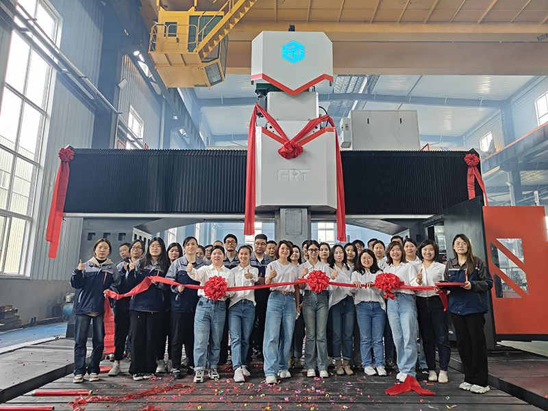 重磅消息！洛陽宇捷13米數(shù)控龍門鏜銑床正式投產(chǎn)使用!